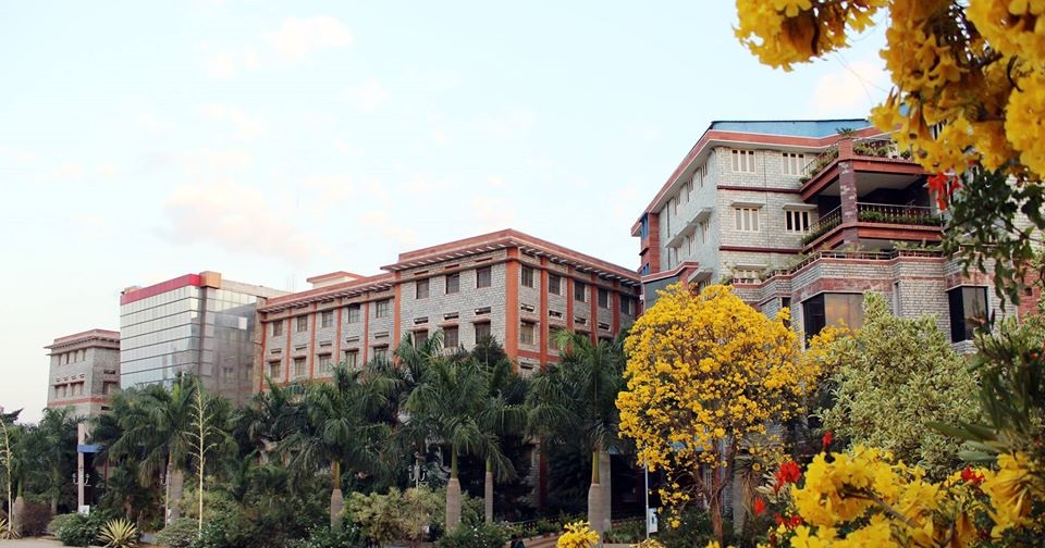 https://cache.careers360.mobi/media/colleges/social-media/media-gallery/28948/2020/6/20/Campus View of Kristu Jayanti College of Law Bengaluru_Campus-view.jpg